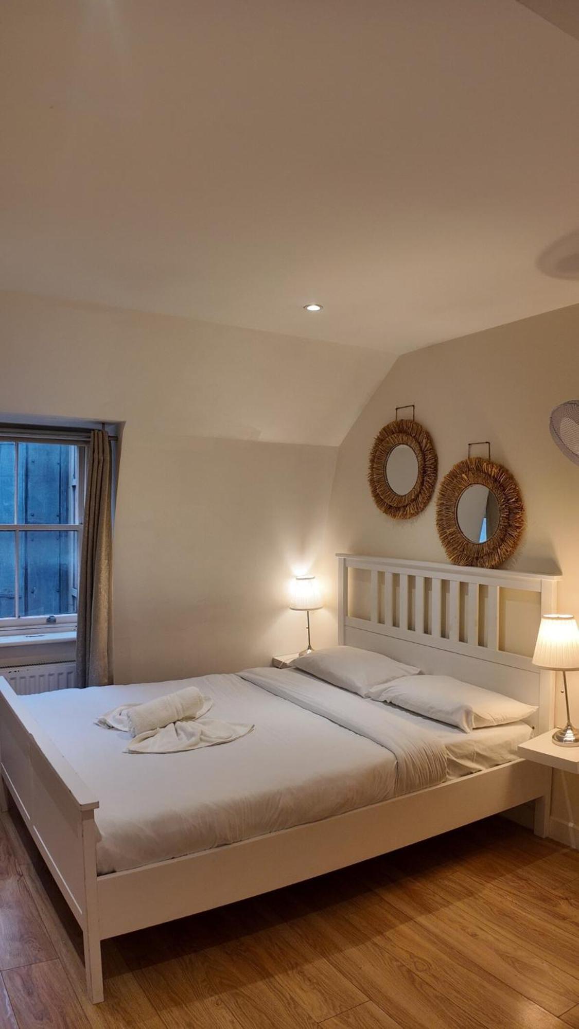 3 Bhk Haymarket Leicester Square Soho Hy04 Londra